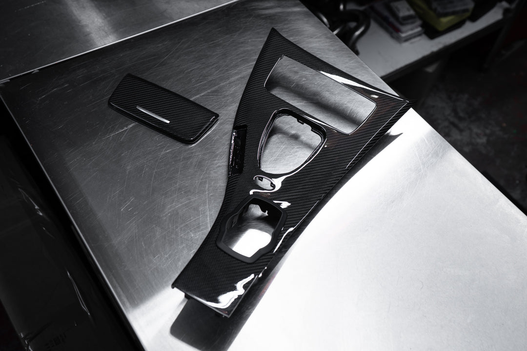 E9x M3 Carbon Center Console – EuroConnex
