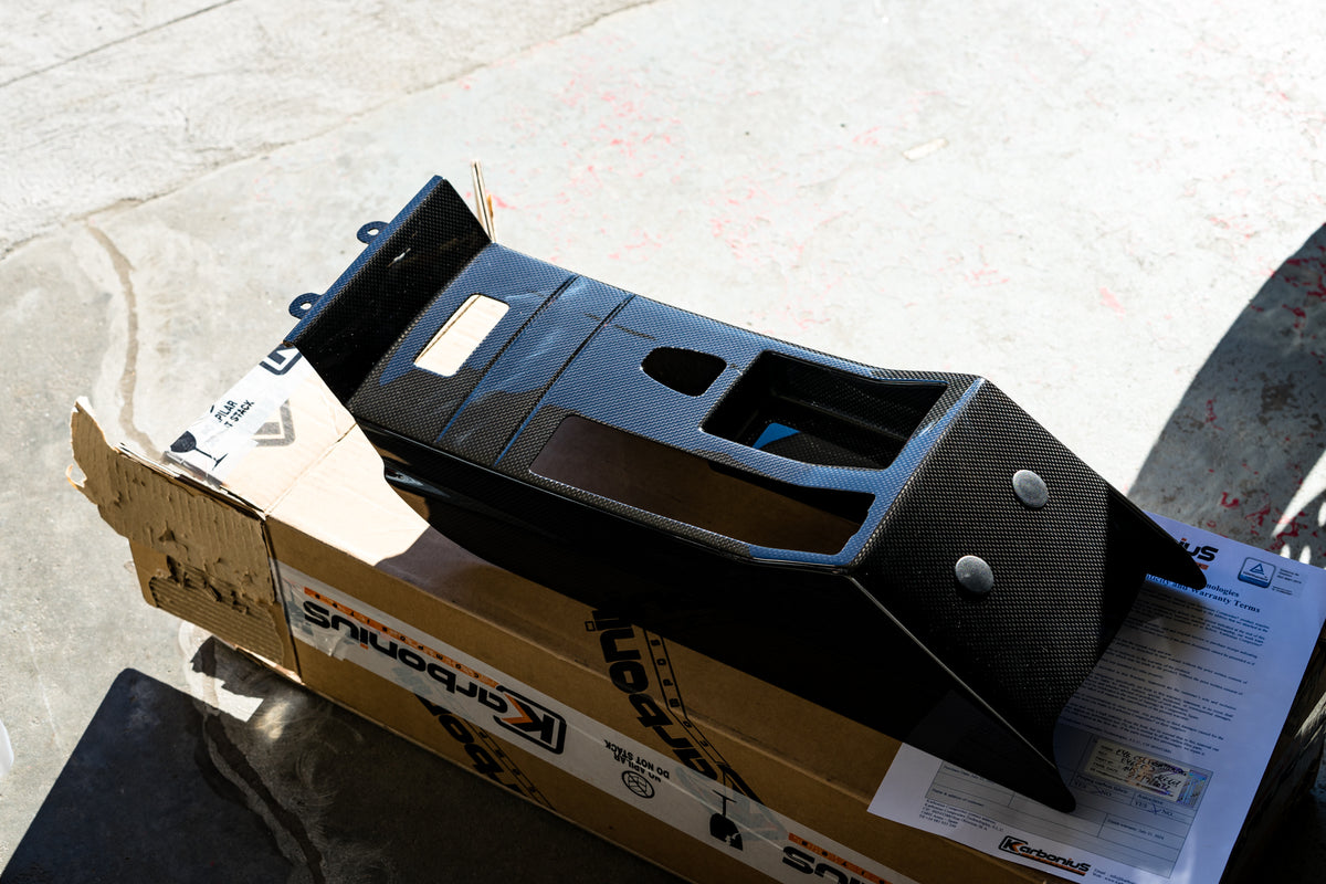 E46 M3 CSL Carbon Center Console by Karbonius Composites EuroConnex